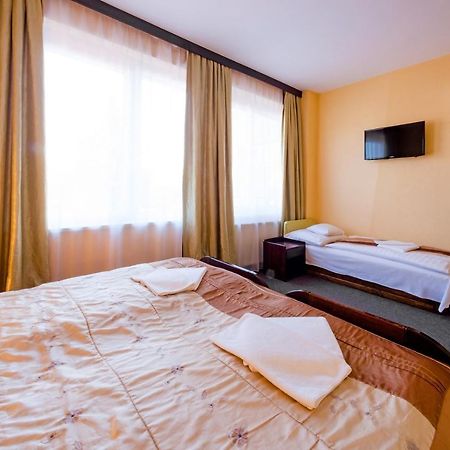 Hotel Uno Kecskemét Extérieur photo