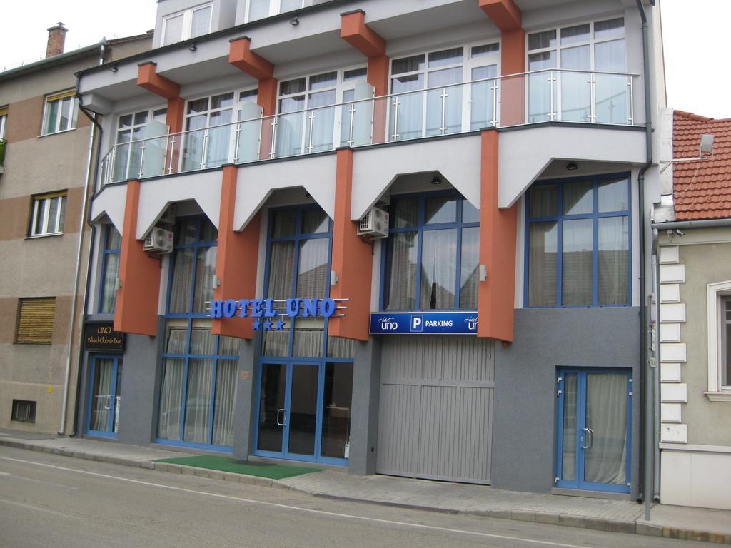 Hotel Uno Kecskemét Extérieur photo