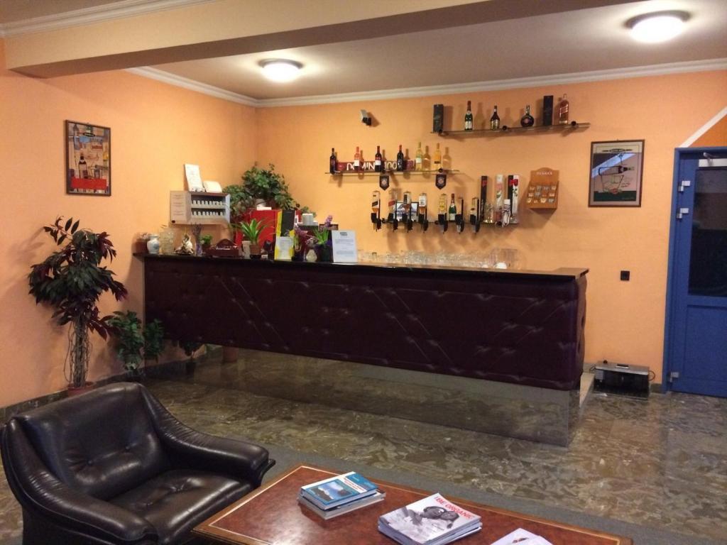 Hotel Uno Kecskemét Extérieur photo